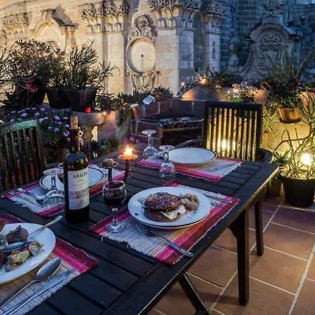 Stylish Penthouse With Amazing Roof Terrace In Incredible Location On St George's Square Apartman *