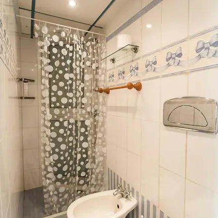 Apartman Stylish Penthouse With Amazing Roof Terrace In Incredible Location On St George's Square *
