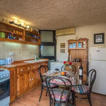 Stylish Penthouse With Amazing Roof Terrace In Incredible Location On St George's Square